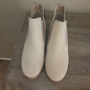 SOREL Women's Out 'N About Slip-On Wedge Boots